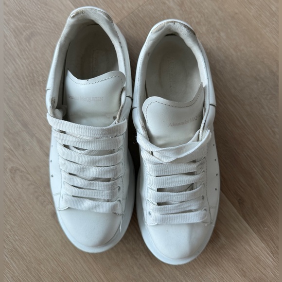 Alexander McQueen white oversized sneakers - Picture 2 of 7